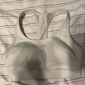 5/$25 SALE Women's Avia Size Small Wire-free Lightly Lined White Sports Bra